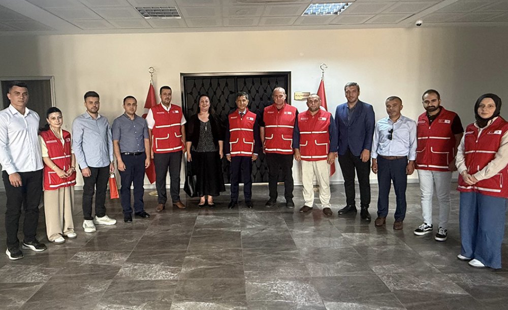 Kızılay'dan Kaymakam Erten'e Ziyaret 