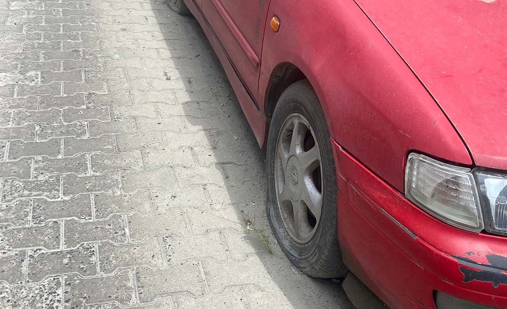 Kullanılmayan Onlarca Araç Yer İşgal Ediyor