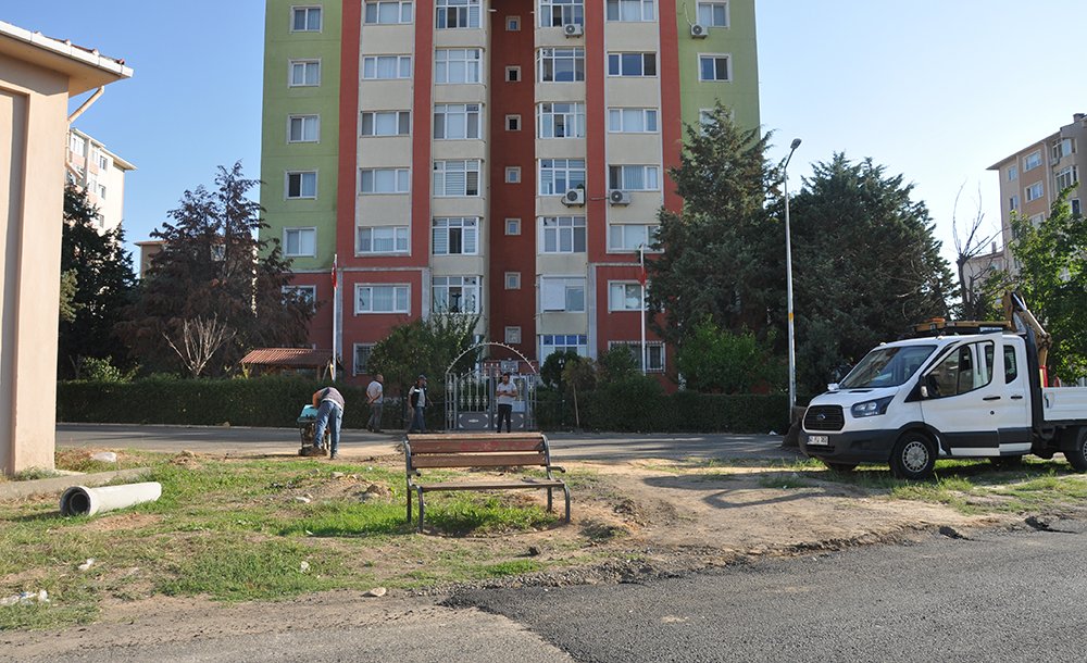 Kumru Caddesi'nde Çukurlar Kapatıldı 