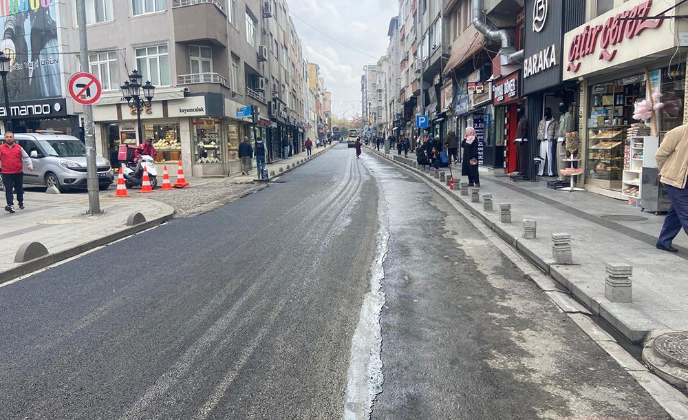 Kumyol Caddesi'nin Asfaltı Tamamlandı 
