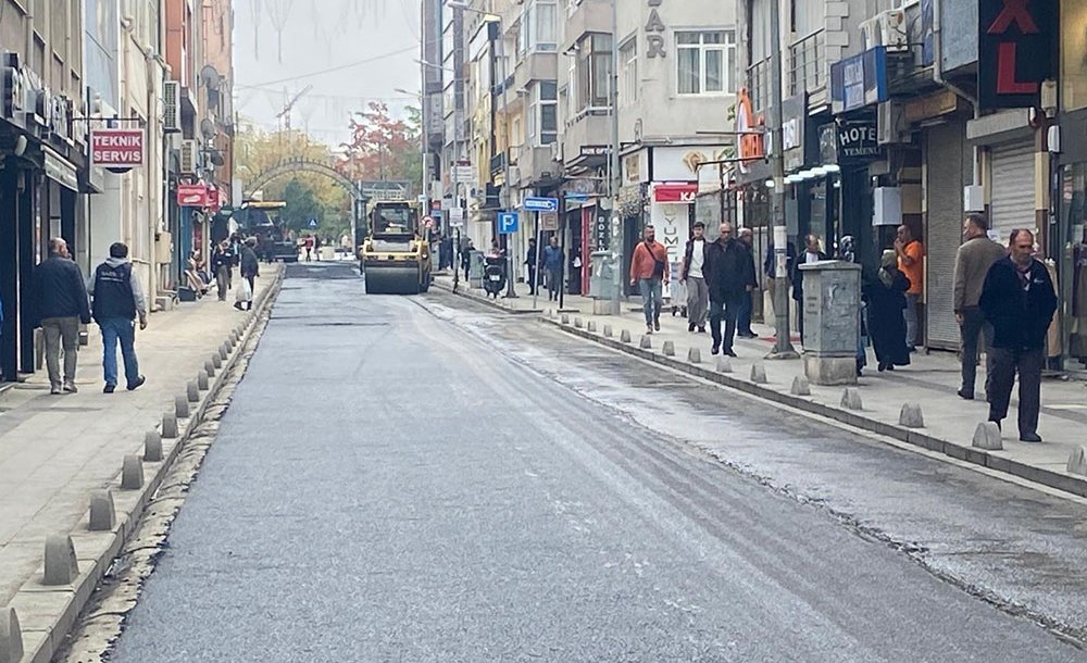 Kumyol Caddesi'nin Asfaltı Tamamlandı 