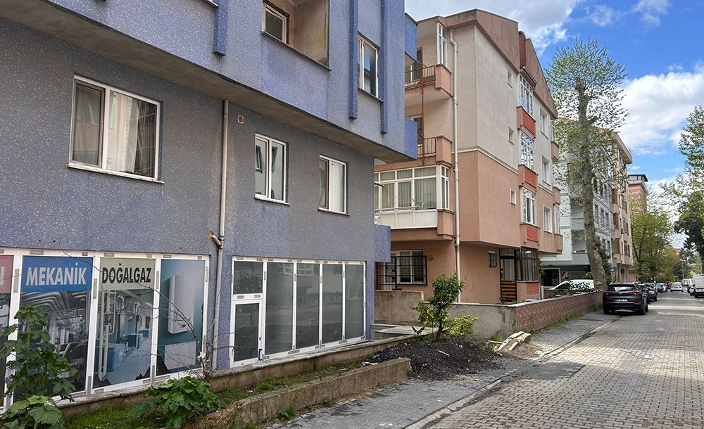 Mahalleli Bu Apartmandan Şikayetçi 
