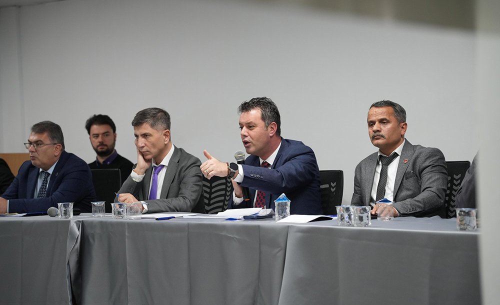 Mahalleli Dertlerini Peş Peşe Sıraladı