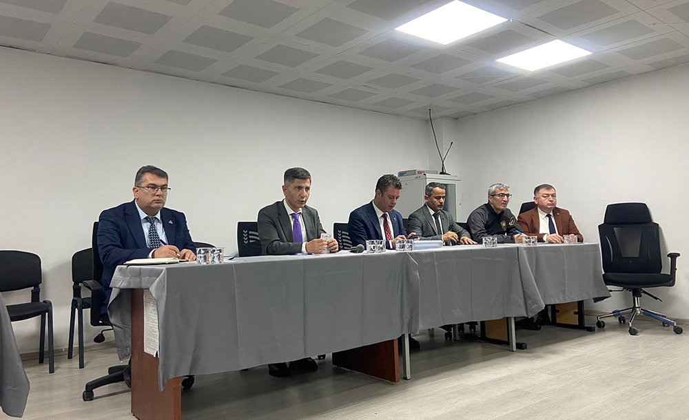 Mahalleli Dertlerini Peş Peşe Sıraladı