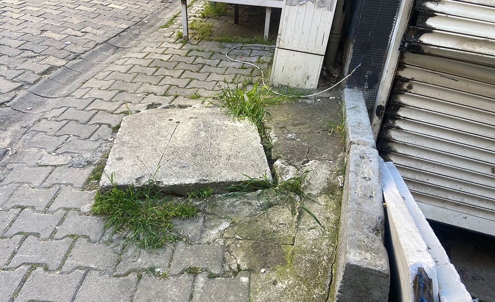 Mahalleliden Lağım Kokusuna Tepki 