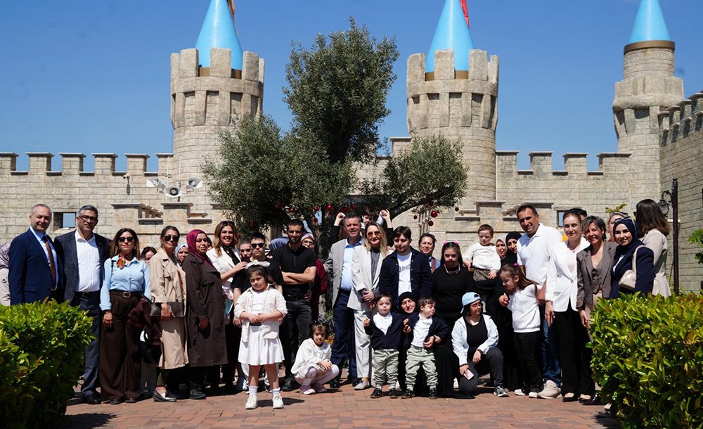 Masal Park'ta Sevgi Dolu Buluşma