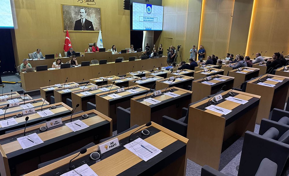 Meclis Koltukları Boş Kaldı 