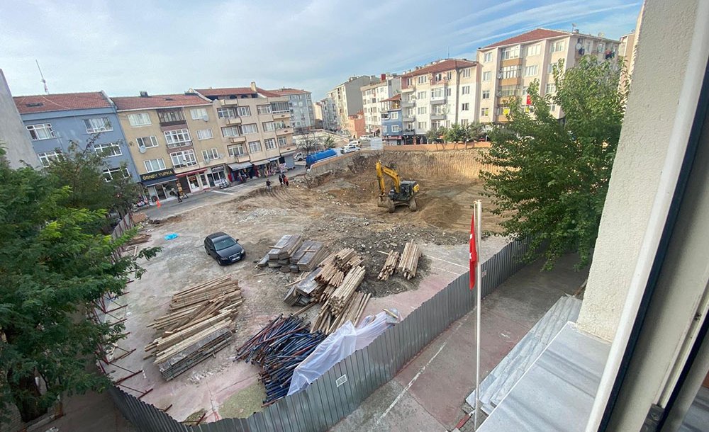 Mehmetçik İlkokulu'nun Temeli Kazılıyor 