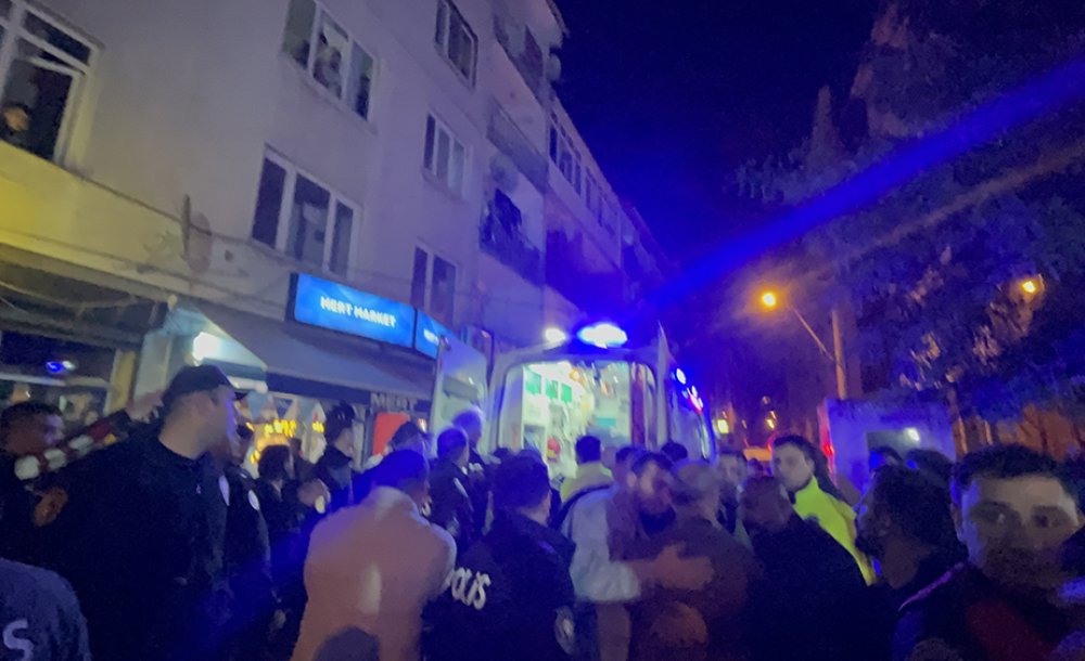 Menekşe Sokakta Silahlı Saldırı, 1 Kişi Hayatını Kaybetti 