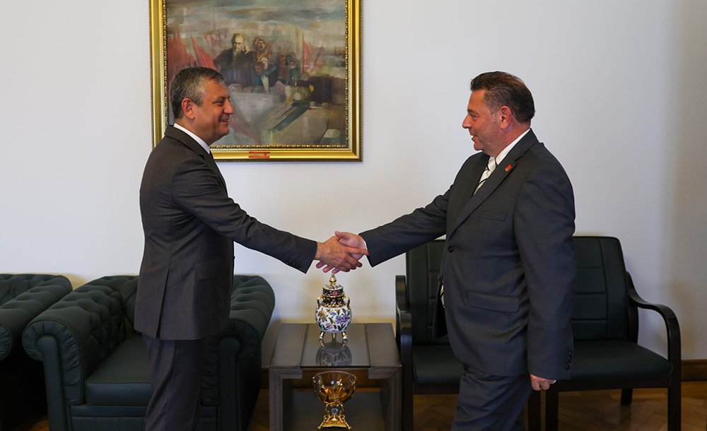 Mert Yılmaz Ankara'da Özel'i Ziyaret Etti 