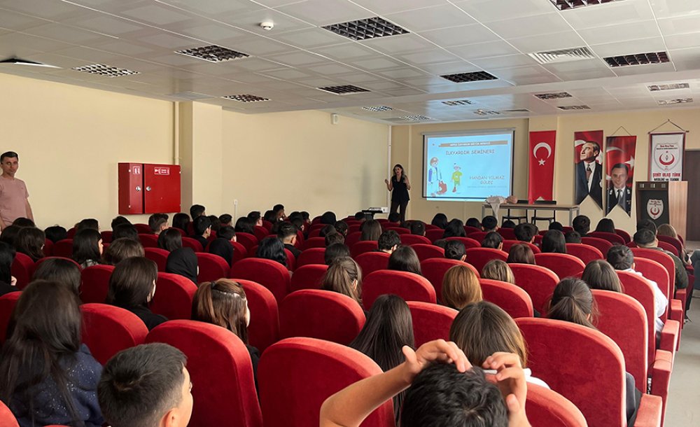 Meslek Lisesinde İlk Yardım Semineri Düzenlendi 