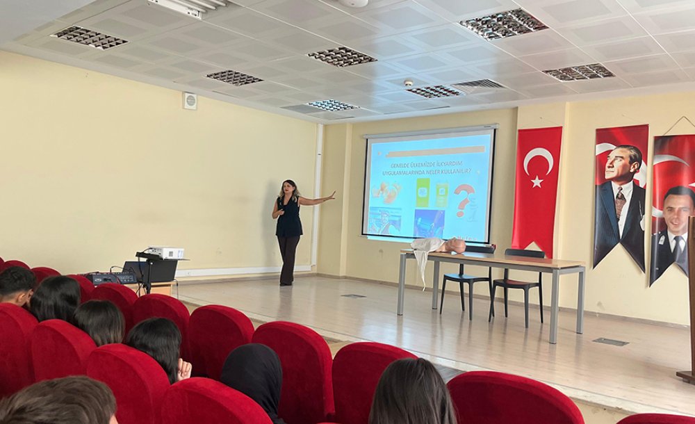 Meslek Lisesinde İlk Yardım Semineri Düzenlendi 