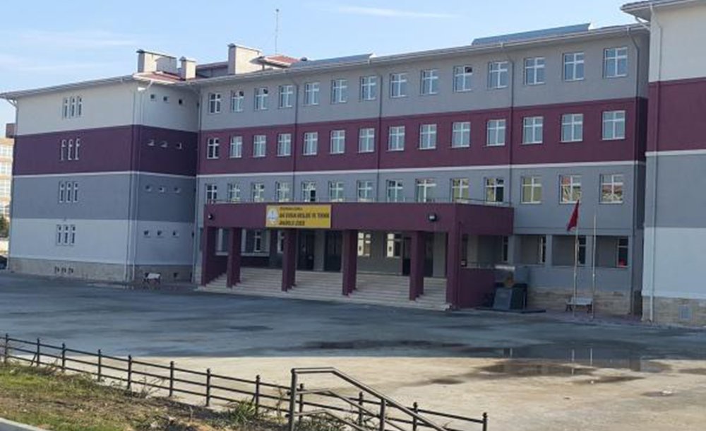 Mesleki Ortaokul Öğrencilerini Bekliyor 