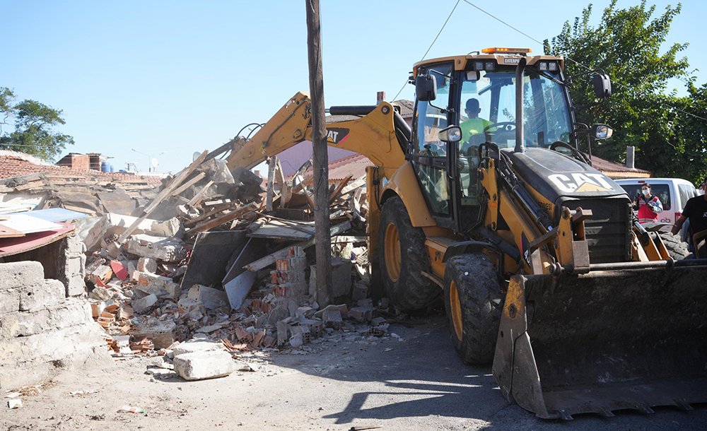 Metruk Binalar Ya Yıkılıyor Ya Önlem Alınıyor!