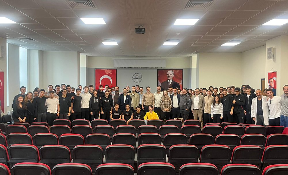 “Mezunlar Okula Dönüyor” Programları Devam Ediyor