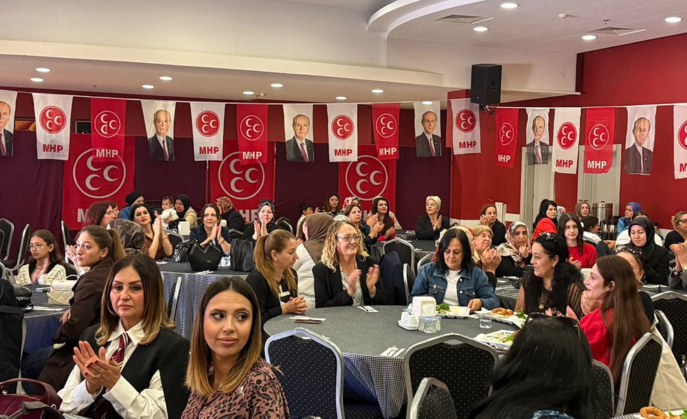Mhp'li̇ Kadinlar Kahvaltida Buluştu 