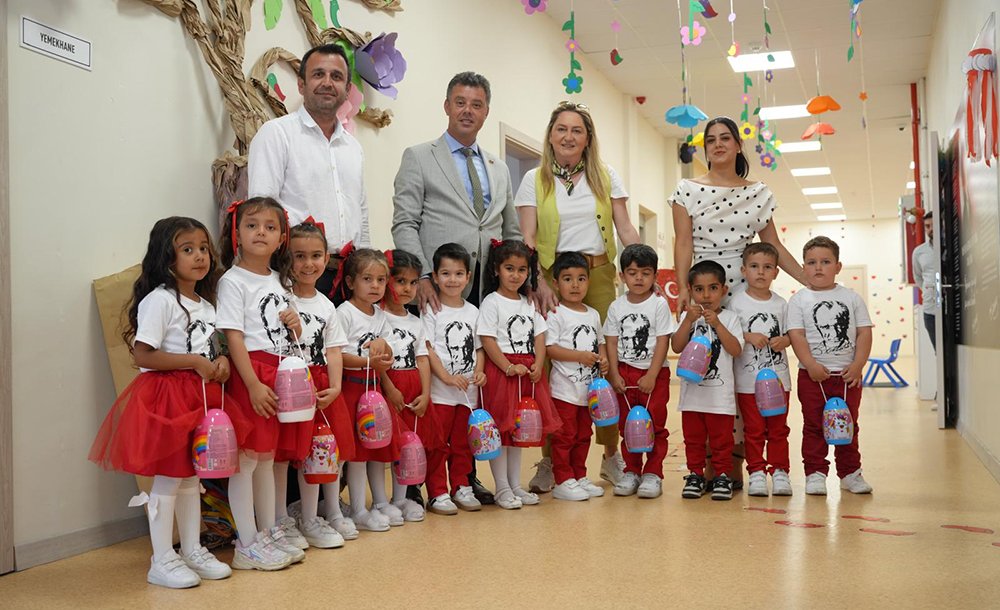 Miniklerin Yıl Sonu Coşkusu