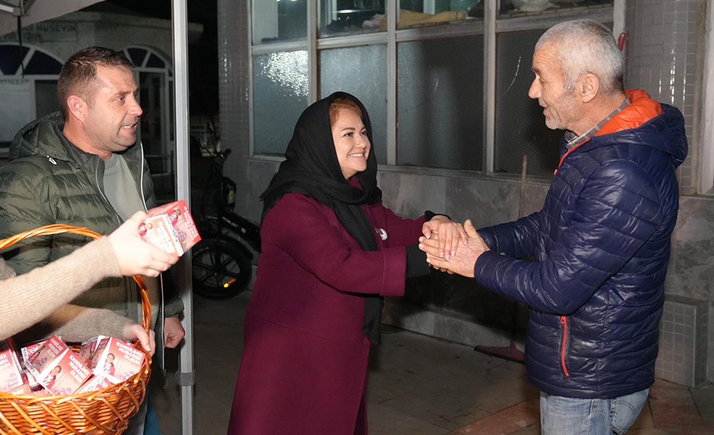 Müge Başkan Vatandaşların Kandilini Kutladı