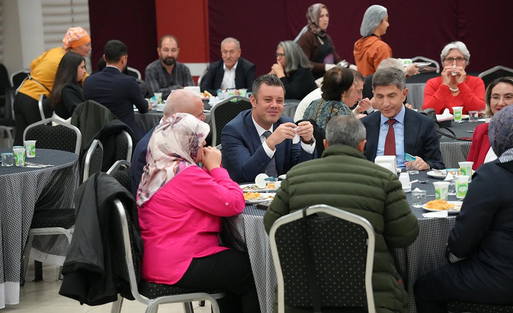 Muhtarlar Yeni Yıl Yemeği Düzenledi 