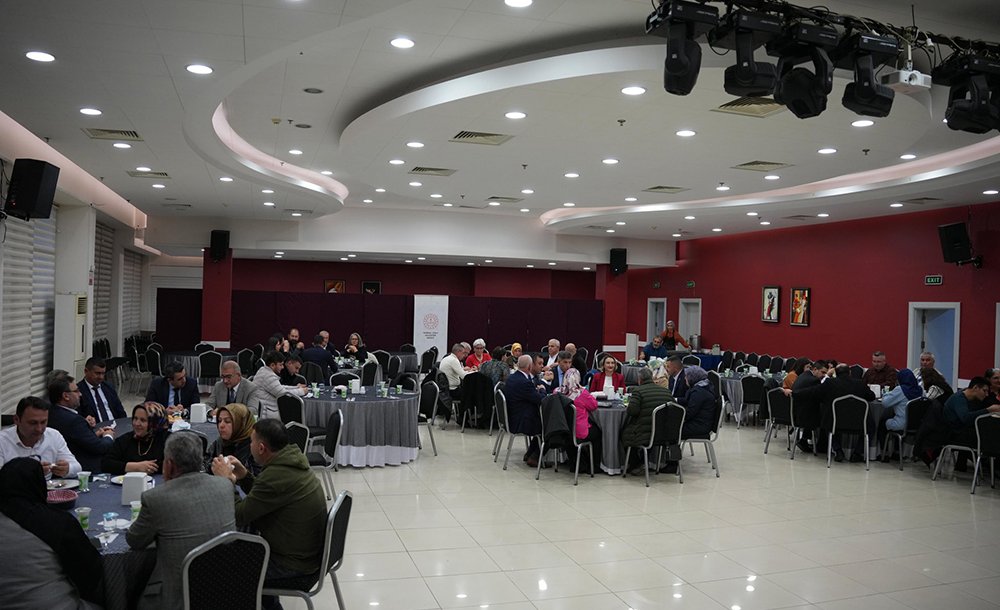 Muhtarlar Yeni Yıl Yemeği Düzenledi 