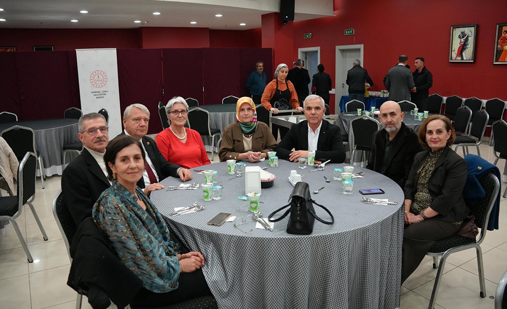 Muhtarlar Yeni Yıl Yemeği Düzenledi 