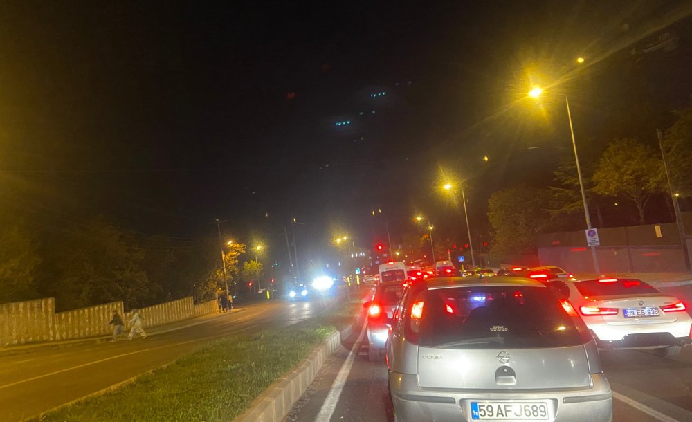 O Kavşakta Artık Polis Bekliyor 