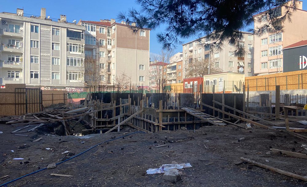 Okul İnşaatı Devam Ediyor   