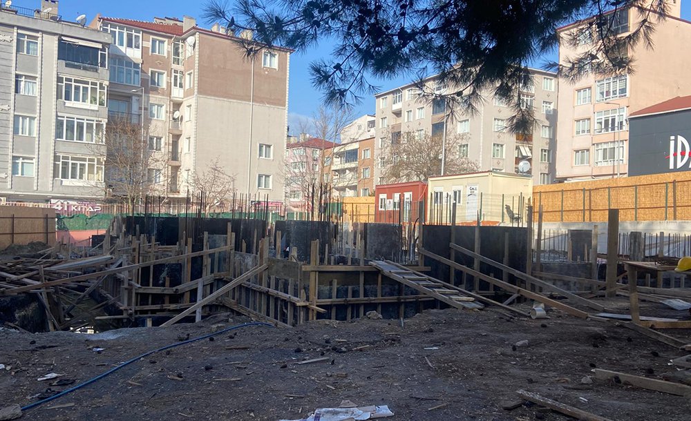 Okul İnşaatı Devam Ediyor   