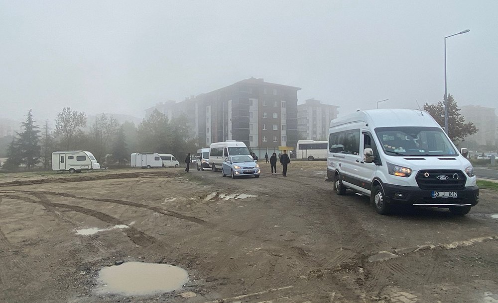 Okul Önünde Yol Yok 