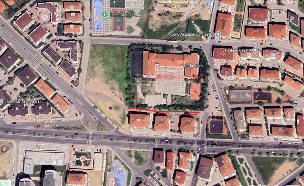 Okul Önünde Yol Yok 