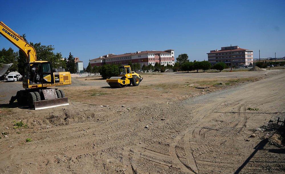 Okullar Bölgesi̇nde Yol Çalışmaları Sürüyor