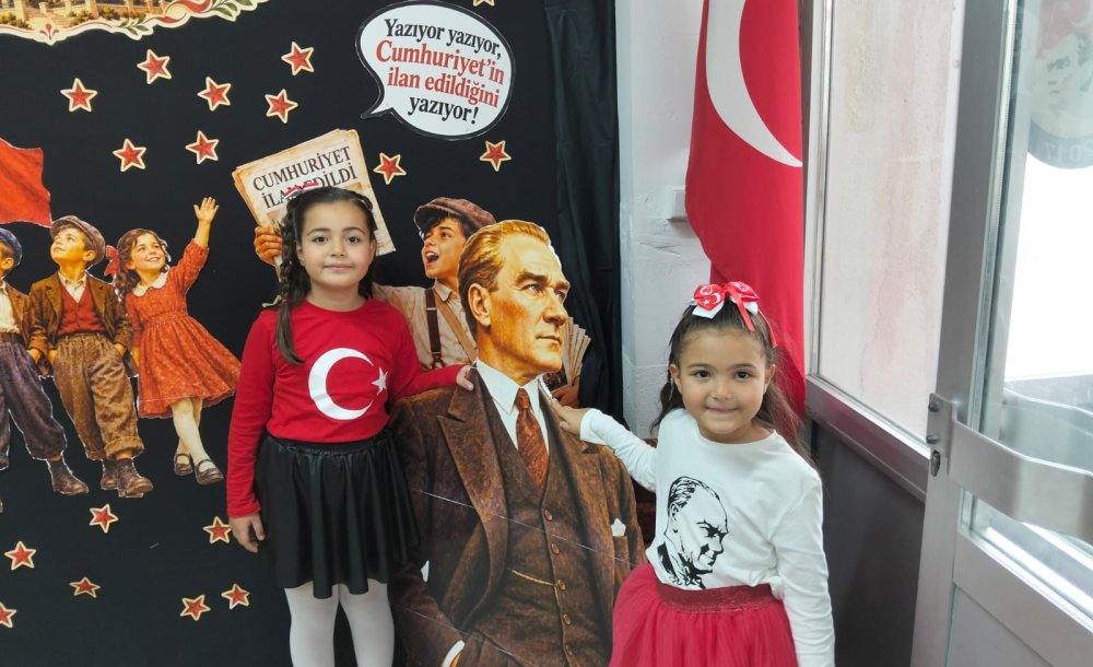 Okullarda 29 Eki̇m Coşkusu Yaşandi