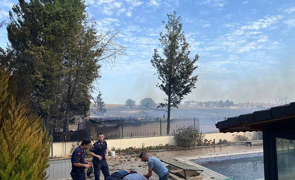 Önerler Mahallesi'nde Korkutan Yangın 