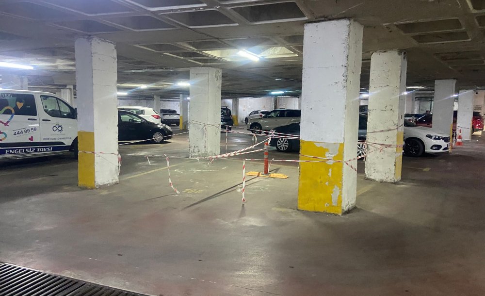 Otoparkın İçi Yıllardır Böyle