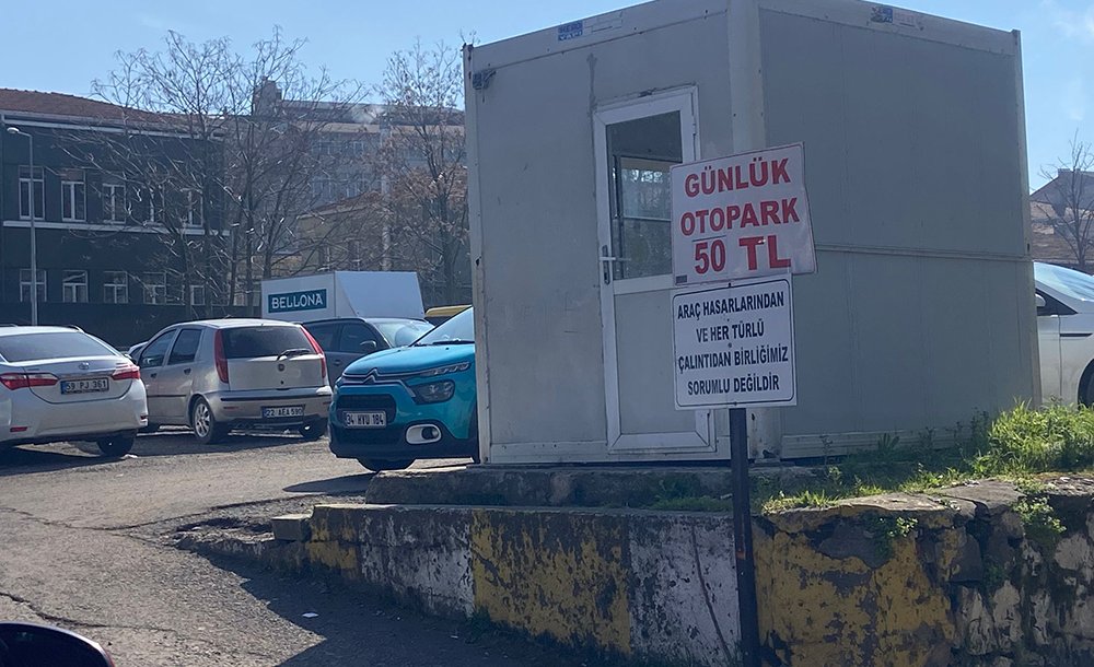 Otoparkta Başıboşluk Dikkat Çekiyor 