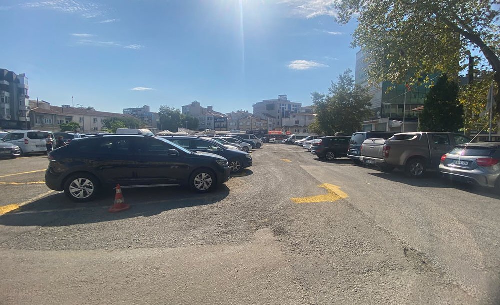 Otoparkta Çizgiler Yeniden Çizildi 