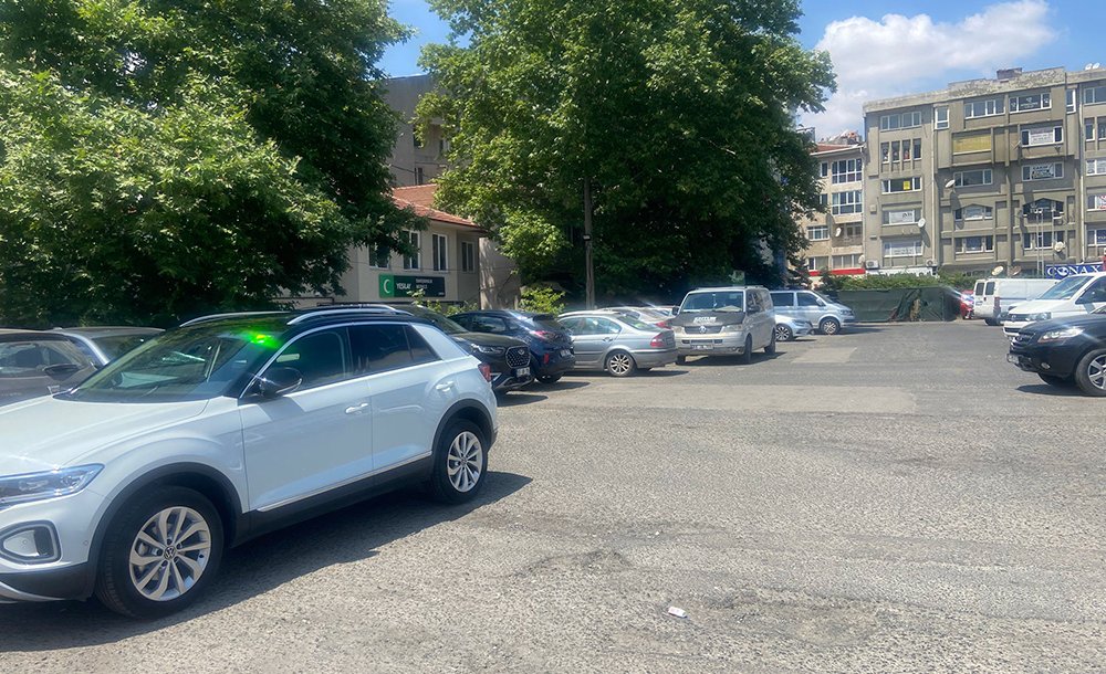 Otoparkta Düzensiz Parklanma Tepki Çekiyor 