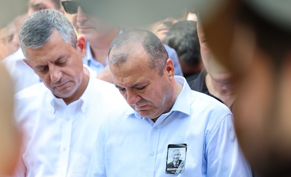 Özgür Özel, Acılı Gününde Aygun'u Yalnız Bırakmadı 