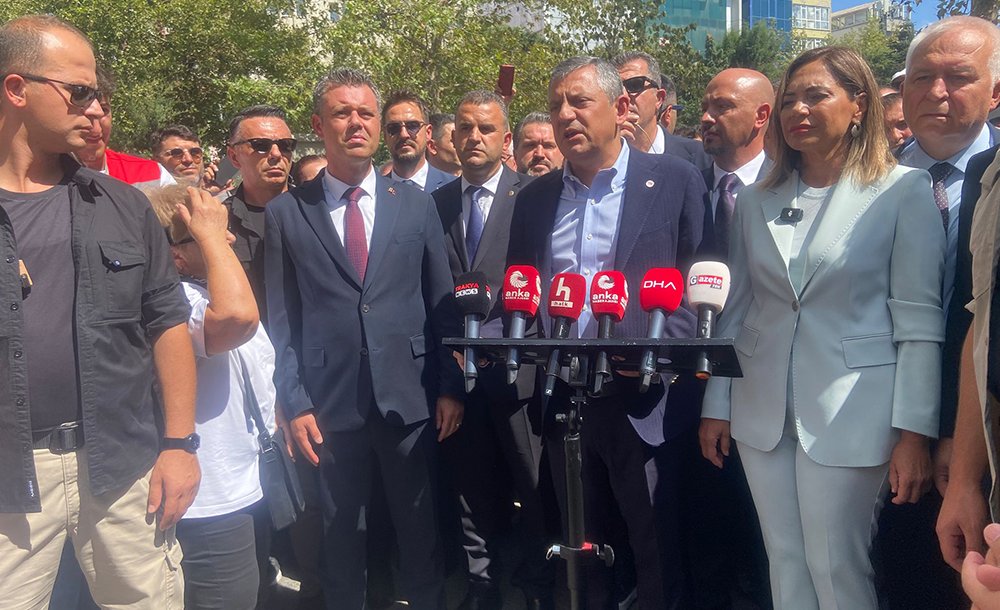 Özgür Özel'e Coşkulu Karşılama 
