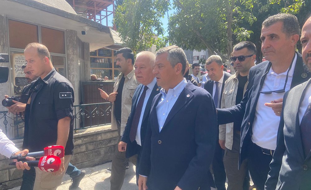 Özgür Özel'e Coşkulu Karşılama 