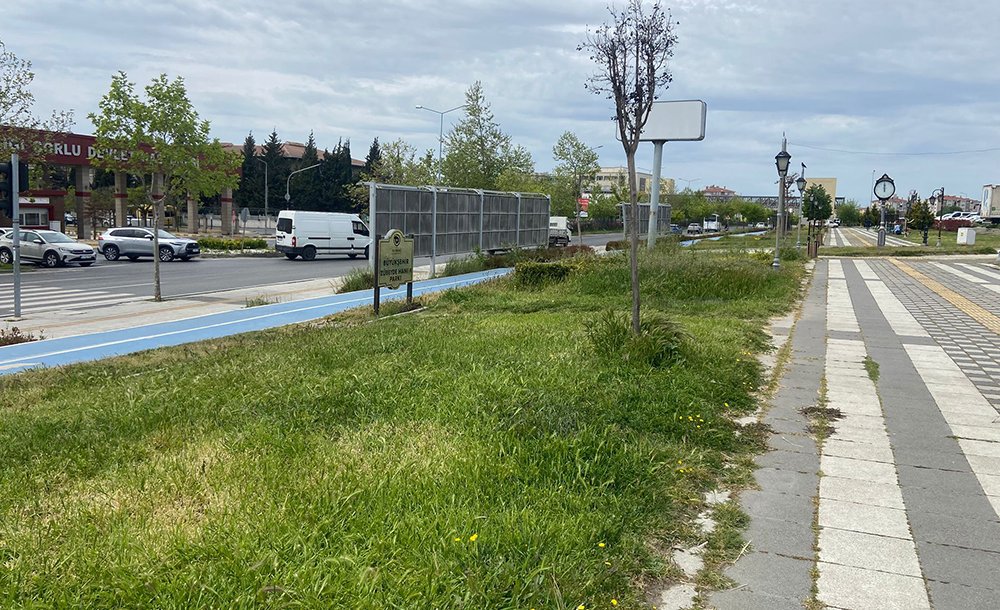 Parkın Bakımsız Hali Tepki Çekiyor 