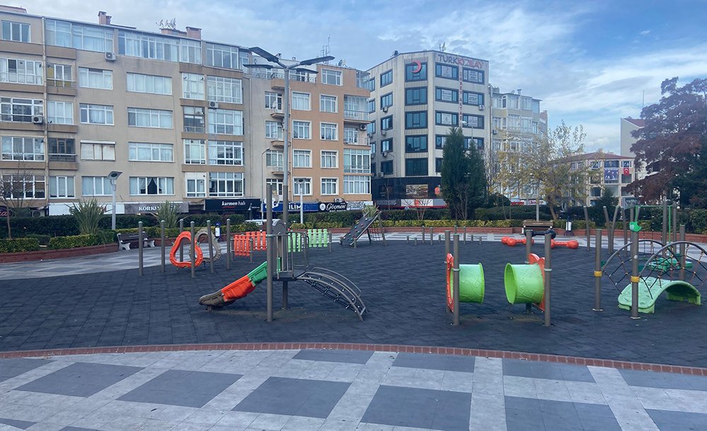 Parklar Sessizliğe Büründü