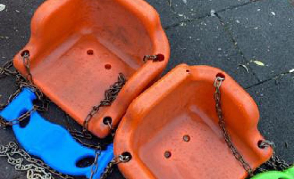 Parklara Çok Fazla Zarar Veriliyor!