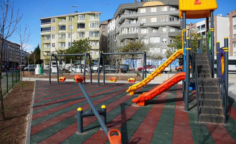 Parktan Yol Geçecek!