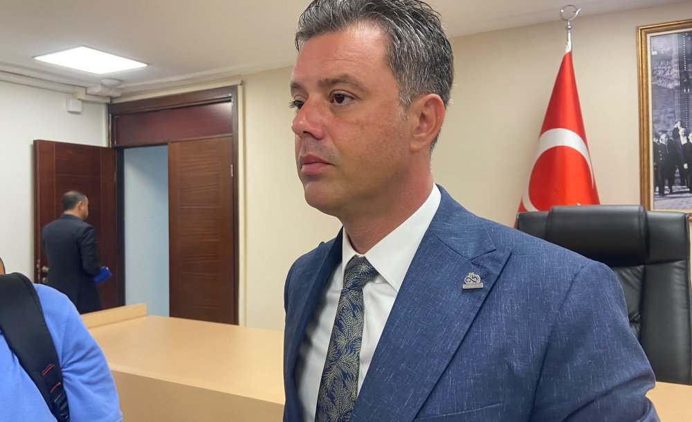 “Parti̇ Deği̇şti̇rmelere Hep Olumsuz Baktım Ama”