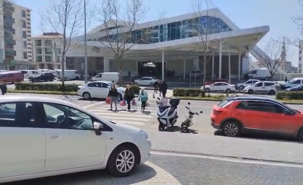 Pazar Yerine Sinyalizasyon İsteniyor