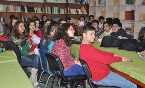 Gençler Uyuşturucu Madde Konusunda Bilgilendirilmeye Devam Ediliyor