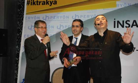 Gazeteci Yazar Sunay Akın Çorlu'da