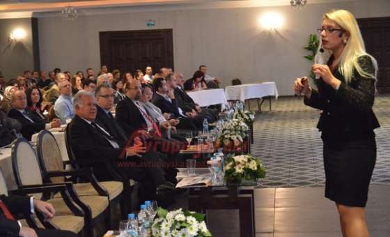 Beden Dili Uzmanı, Psikolog, Eğitimci Ve Yazar Tuğba Özdenal;