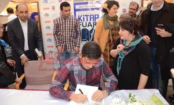 Fatih Portakal Çorlu'da İmza Gününe Katıldı